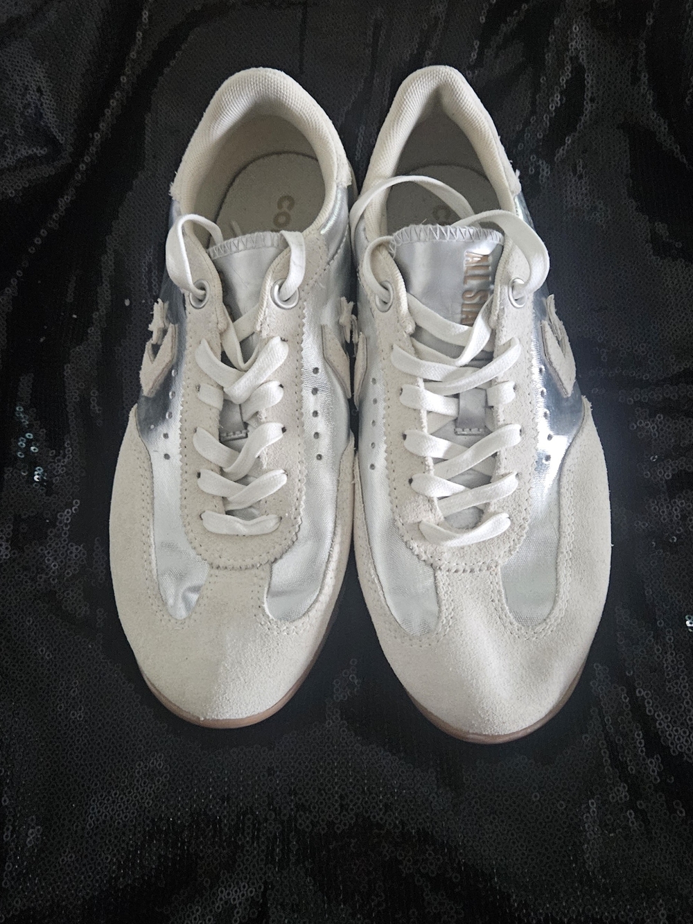 Converse Women's Silver and White Retro Runner Sneakers